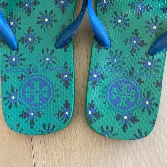 Tory Burch Solid Thin Rubber Flip Flop Sandal 5/6 - Picture 3 of 4